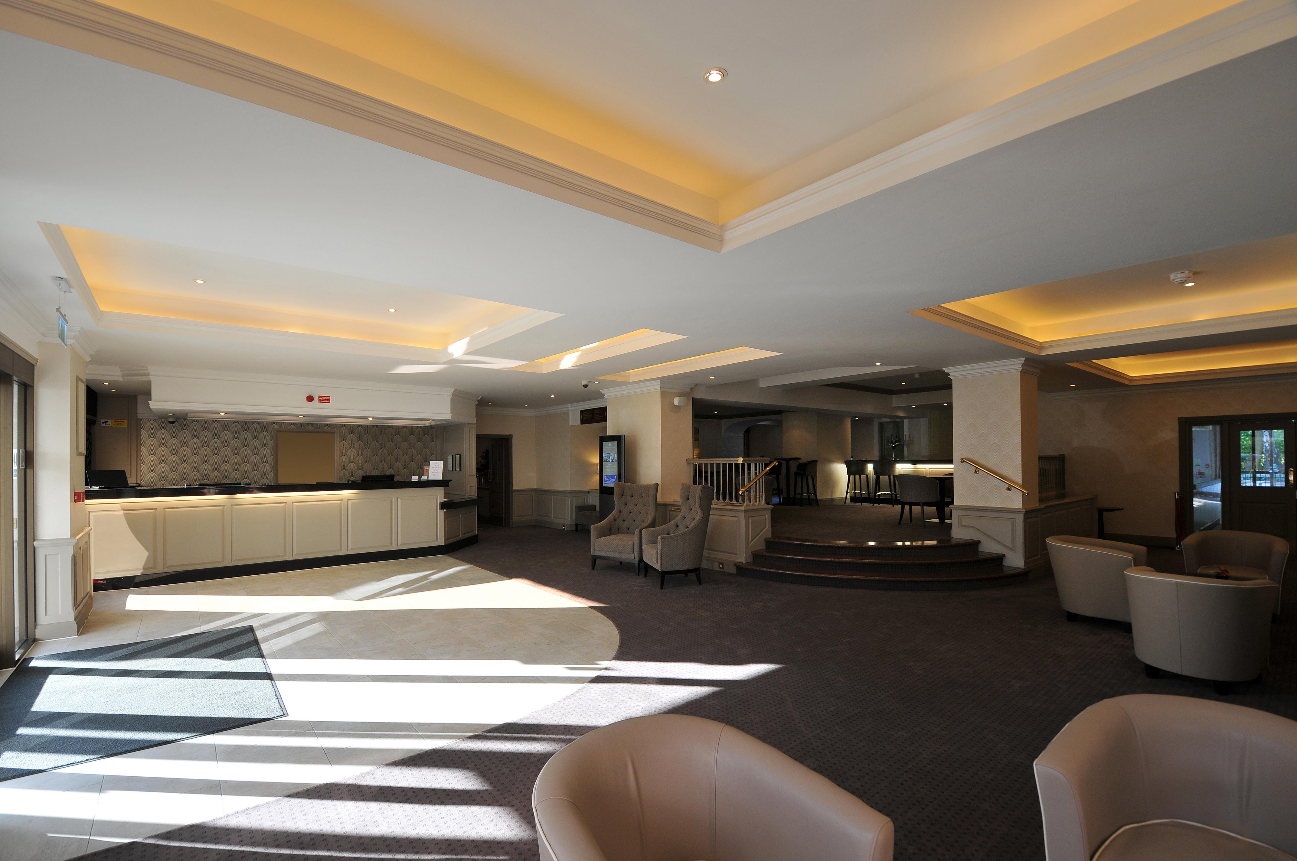 Bromley Court Hotel London Bagian luar foto