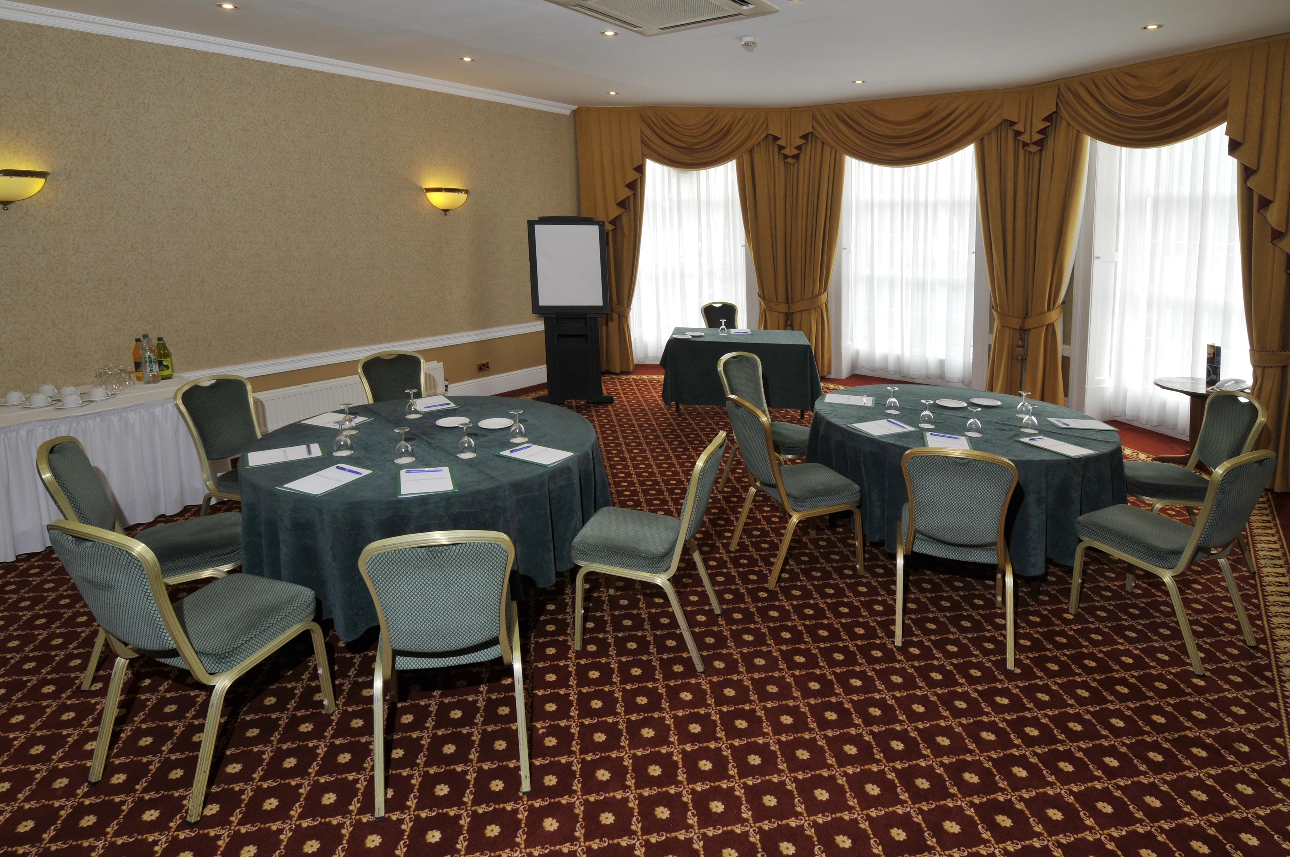 Bromley Court Hotel London Bagian luar foto