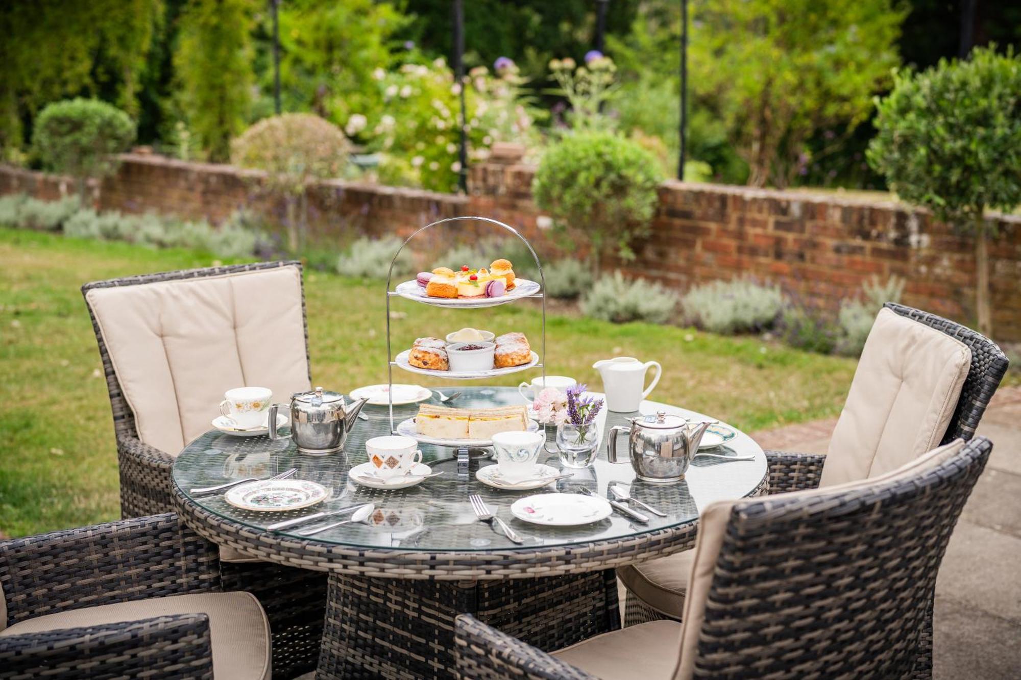 Bromley Court Hotel London Bagian luar foto