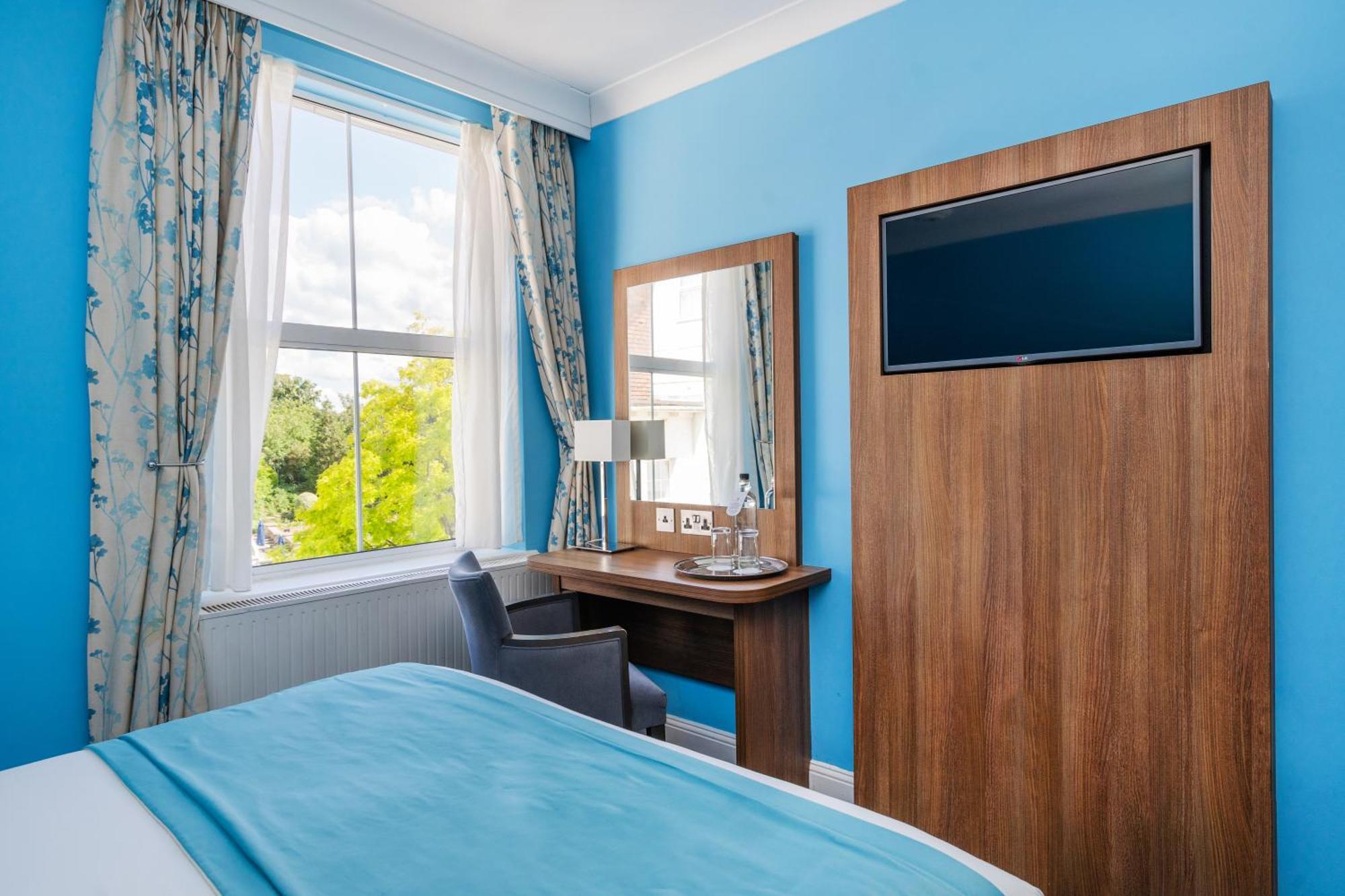 Bromley Court Hotel London Bagian luar foto