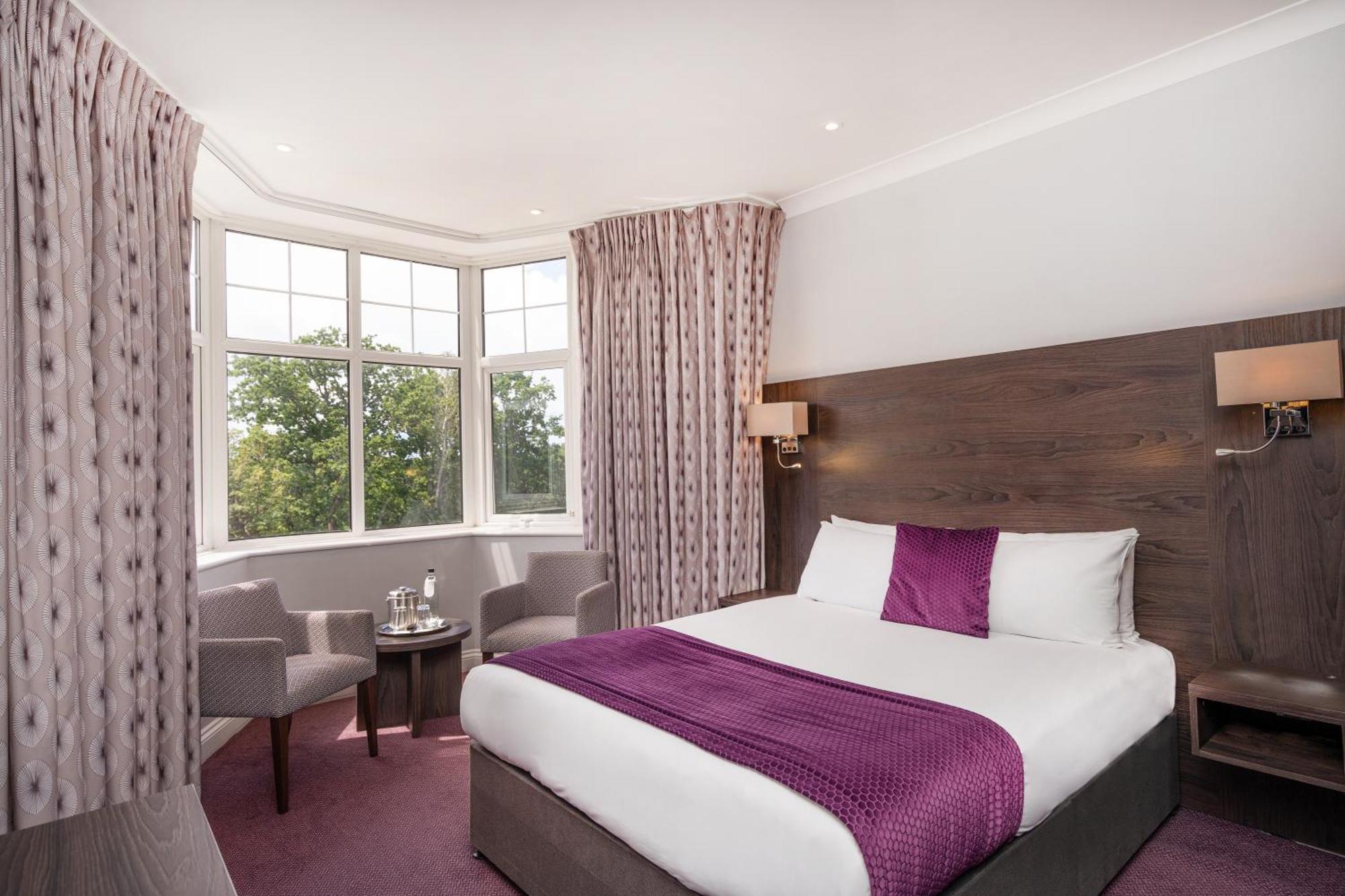 Bromley Court Hotel London Bagian luar foto