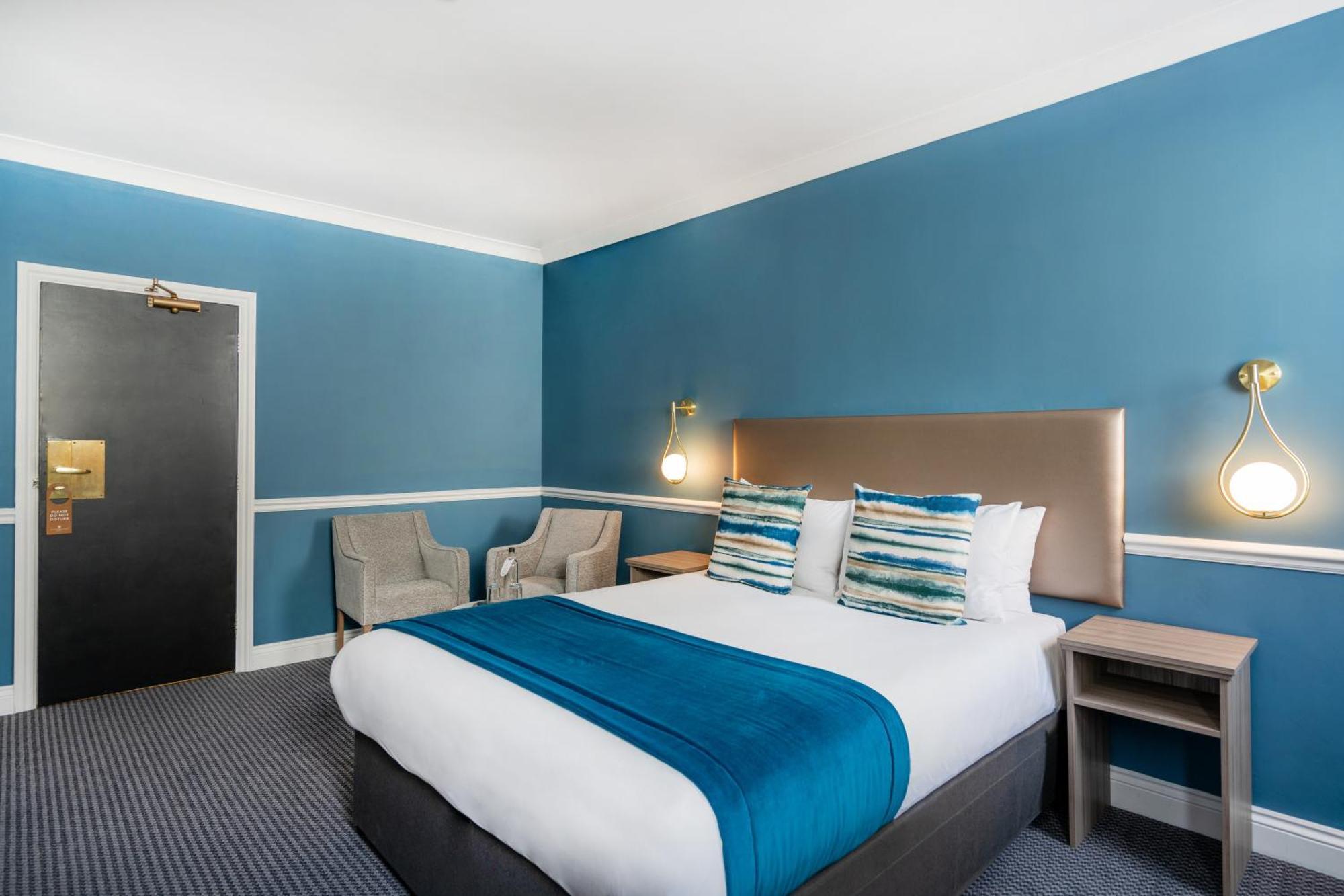Bromley Court Hotel London Bagian luar foto