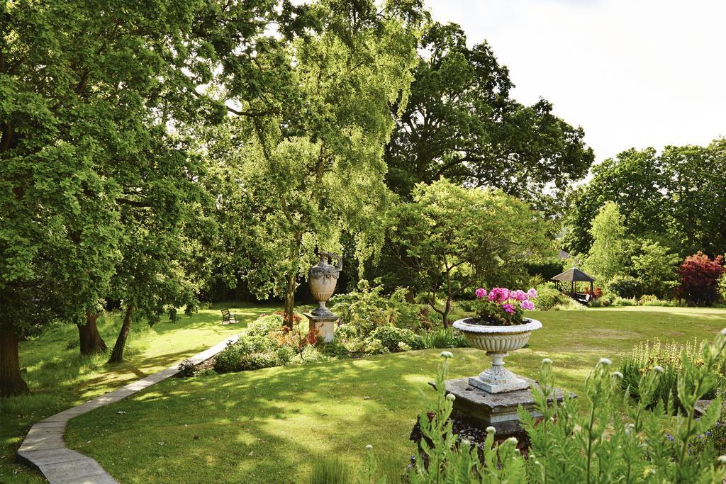 Bromley Court Hotel London Bagian luar foto