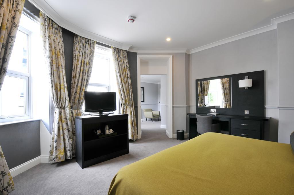 Bromley Court Hotel London Bagian luar foto